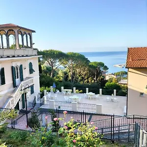  Bed & Breakfast Oasi Regina Pacis Italia
